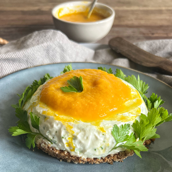 CHEESE CAKE CHEVRE FRAIS ET CREME DE POIVRONS